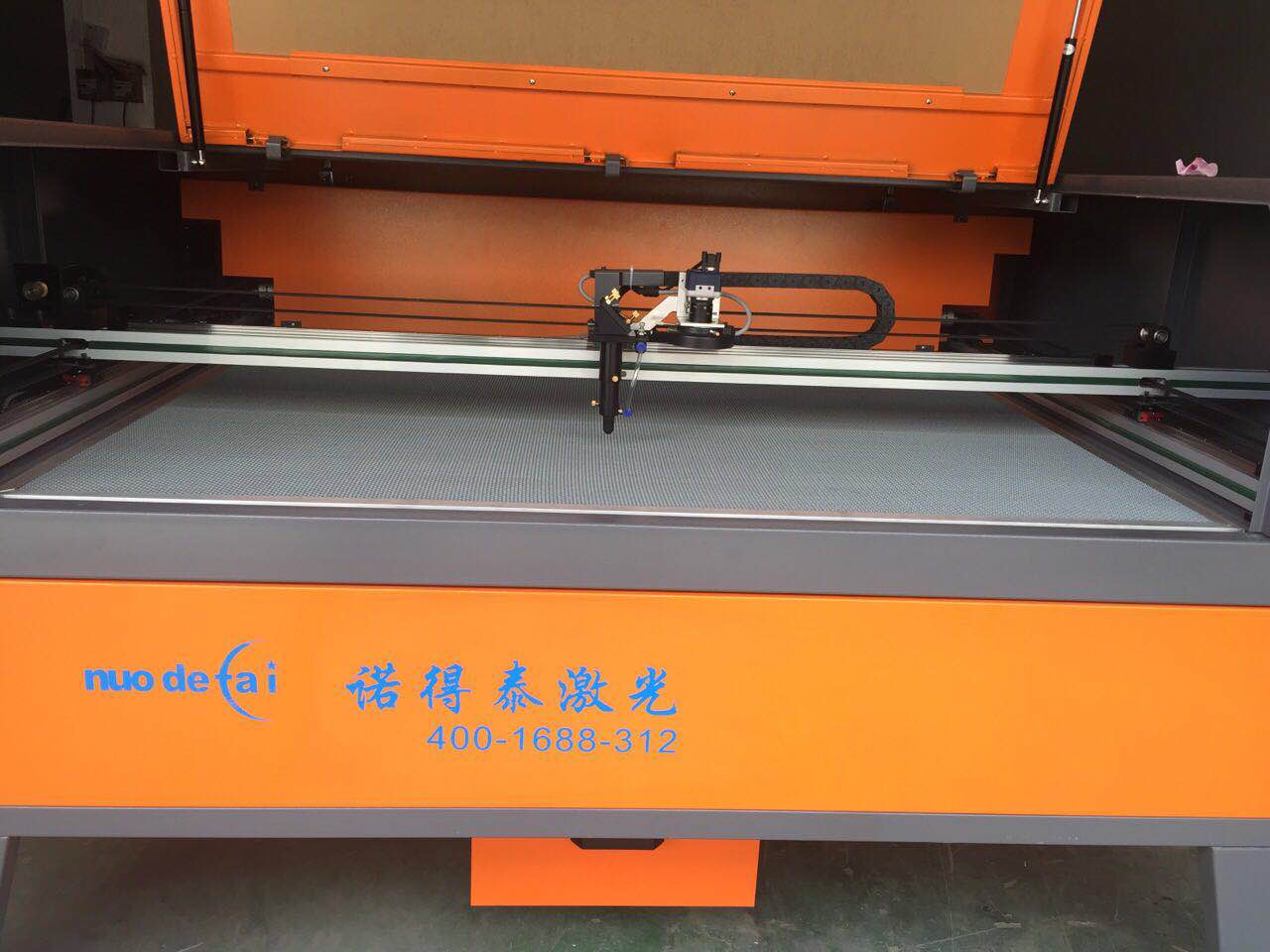 在小型非金屬材料激光切割自動化機(jī)器工廠有哪些？