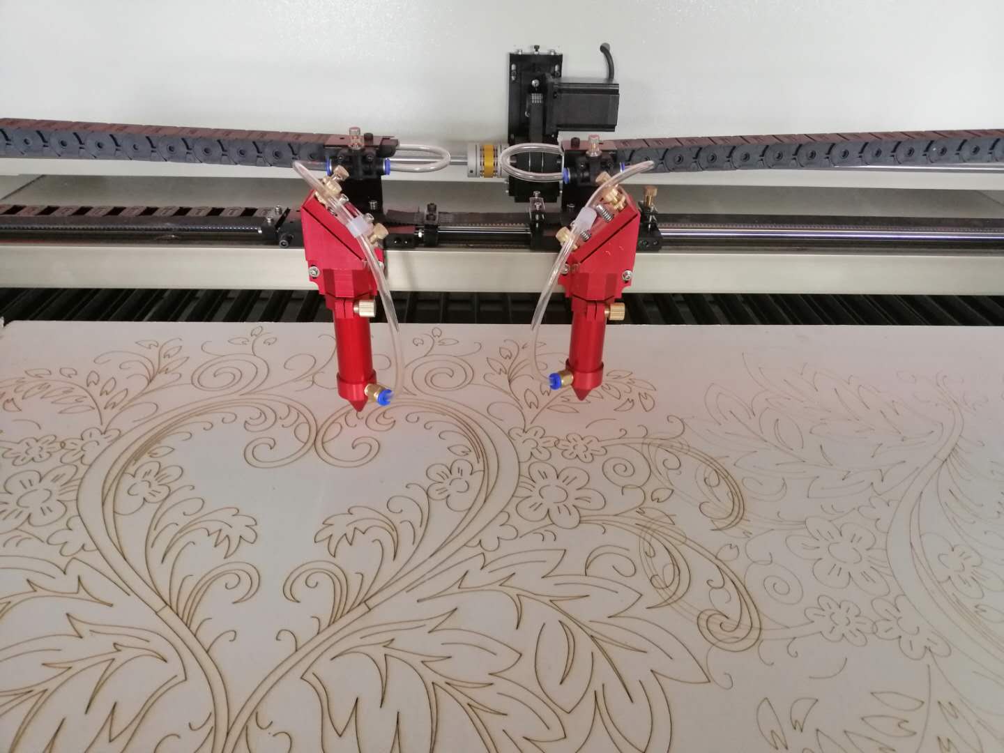 關(guān)于廣告工藝品亞克力材料用激光切割機(jī)雕刻的參數(shù)設(shè)置！