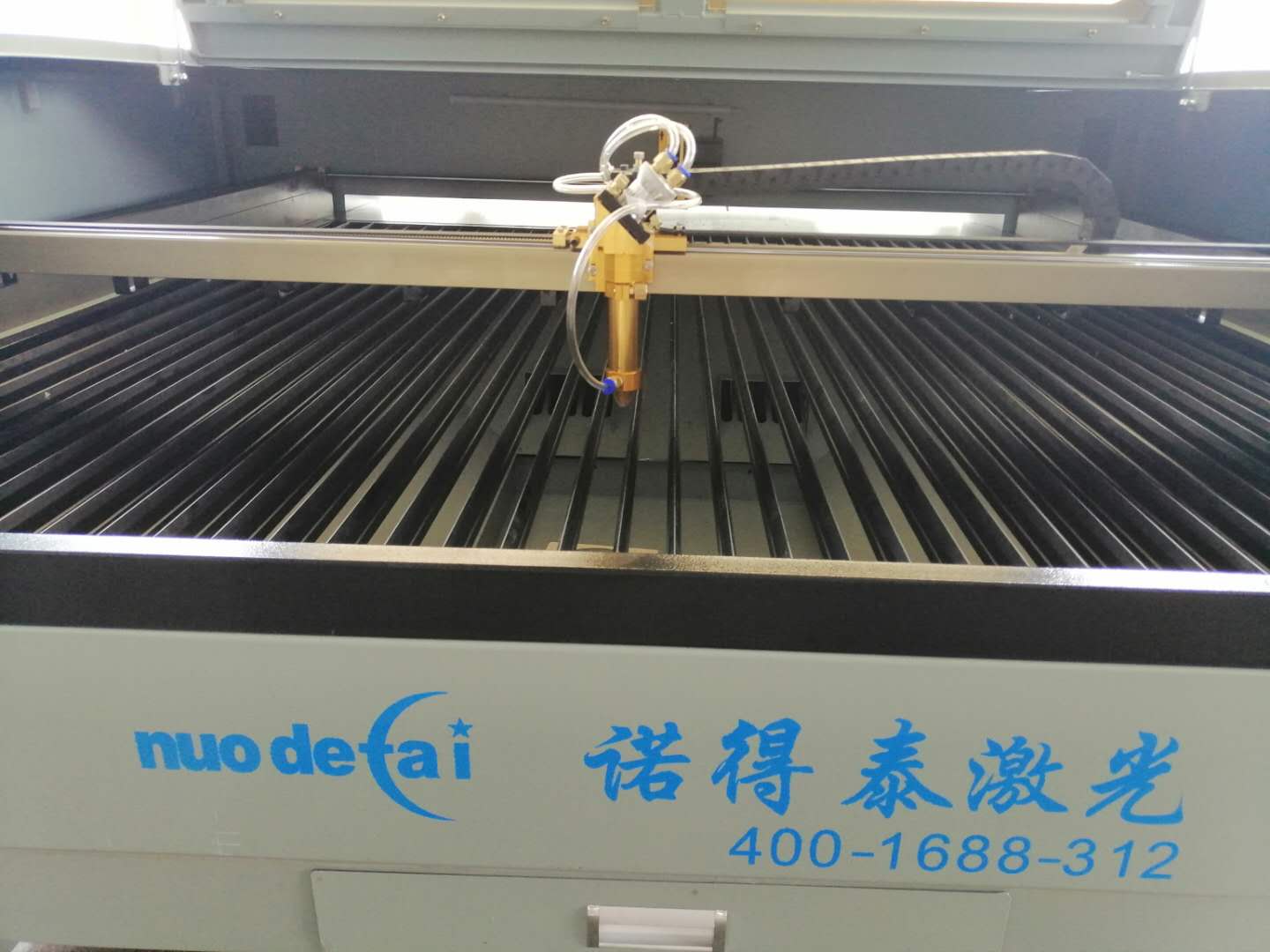 讓你一分鐘分析出小型玻璃管激光切割機(jī)切割不穿的原因？