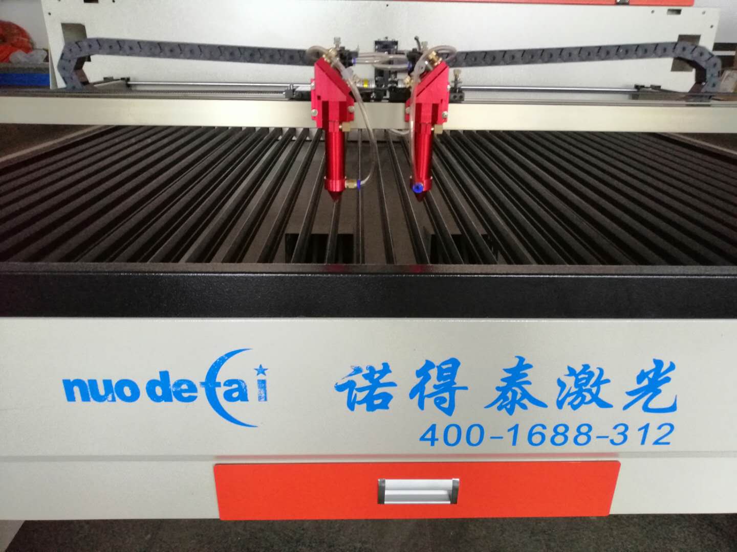 切割發(fā)黃不用怕諾得泰二十年激光切割機技術(shù)與你一起分享！