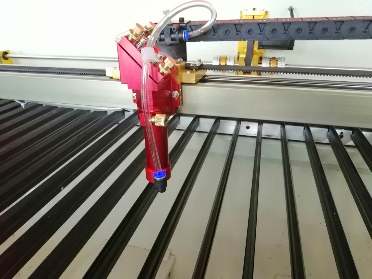 小型激光切割機尺寸誤差比較大是什么原因？