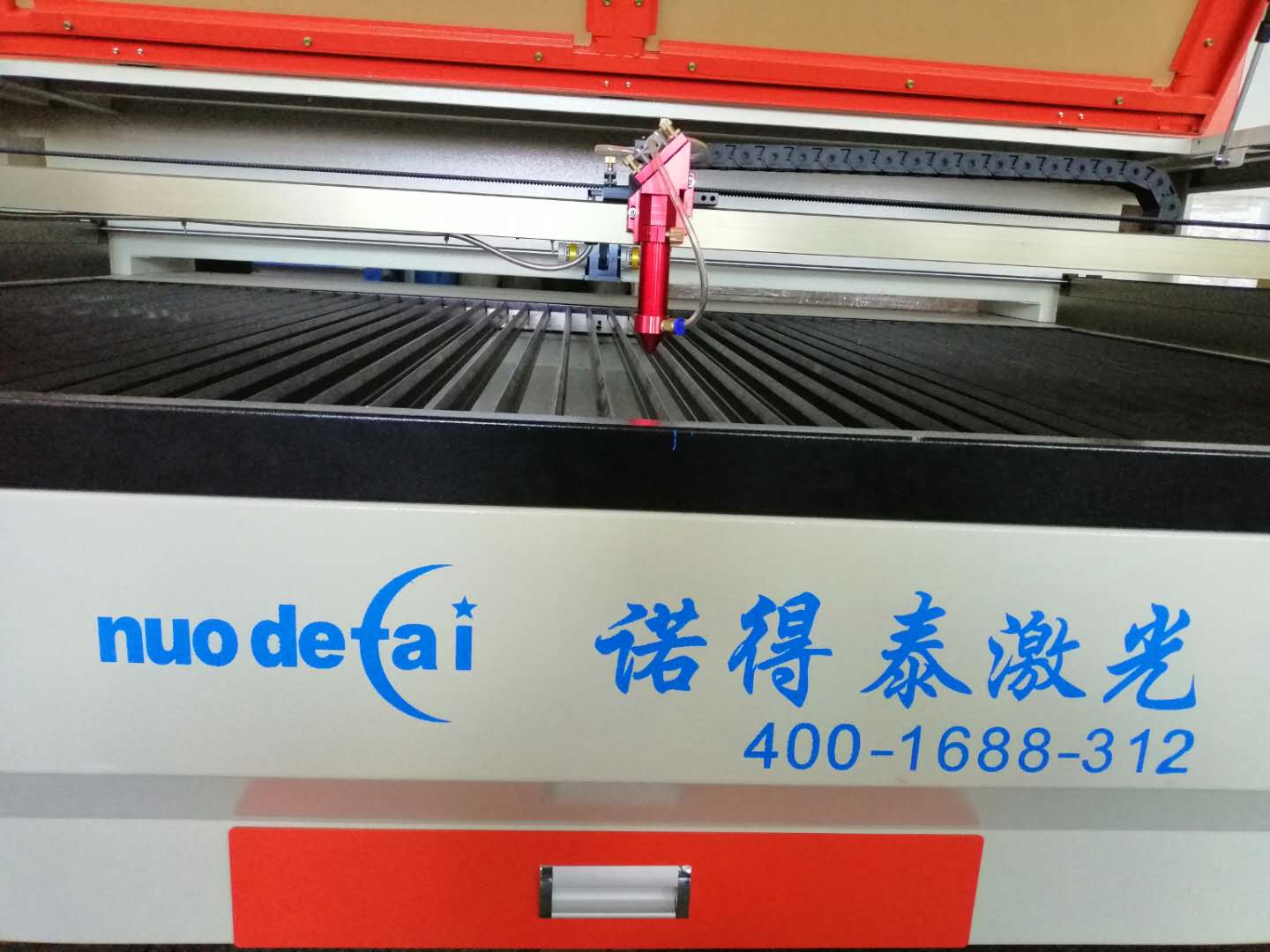 布料激光切割機(jī)是不是超快越好，快速切割有什么影響！