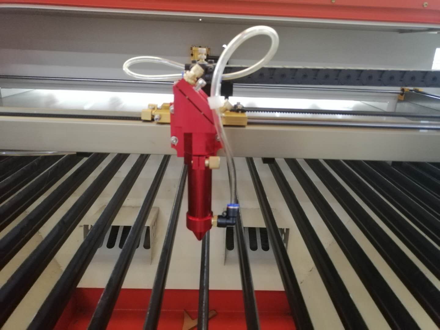 亞克力激光切割機(jī)介紹！