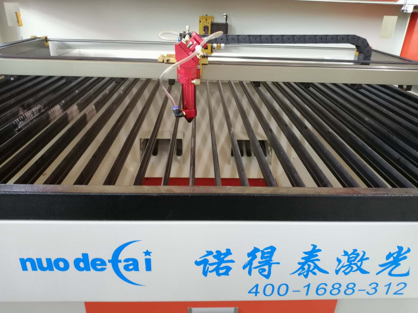 非金屬材料激光切割機聚焦鏡片對于切割影響比較大？
